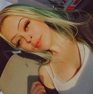 Meet your Posher, Evie